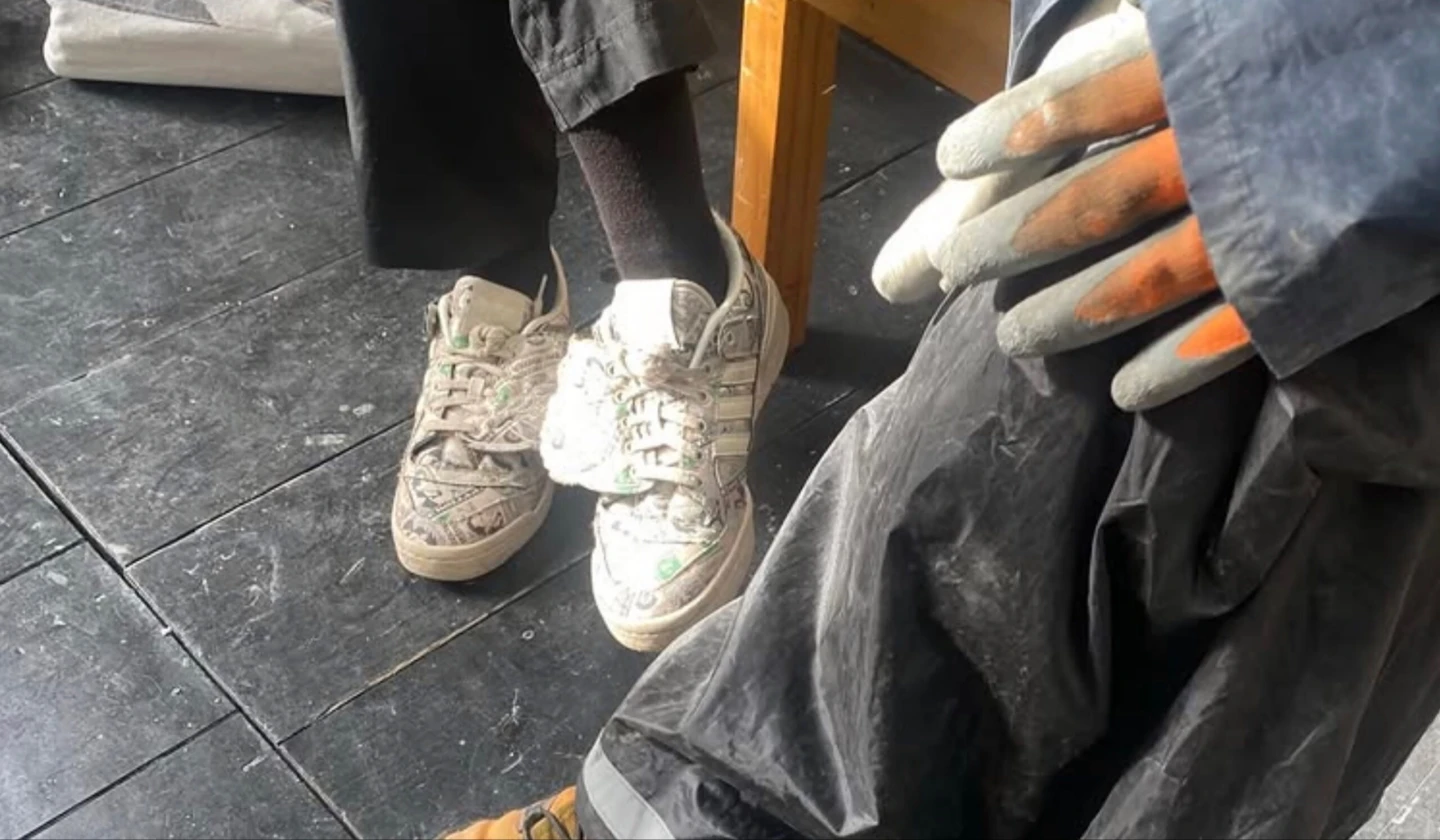 Yiyang Zhou – Lizzy Deacon