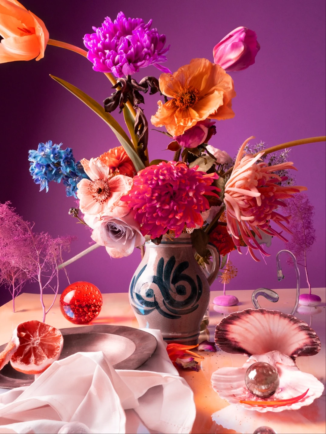 'Left Wing' 2025, foto, 3.84 x 4.5m